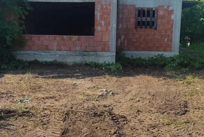 Casă cu 6 camere cu Teren 1000 Mp în Brănești - 1