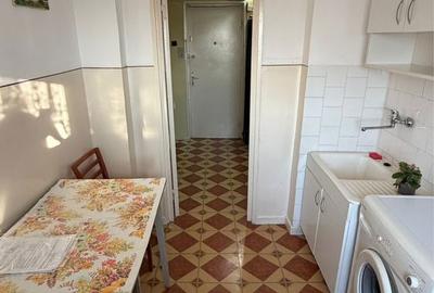 Apartament cu 2 camere decomandat în Vest