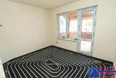 Casă cu 5 camere cu Teren 136 Mp în Neptun - 3