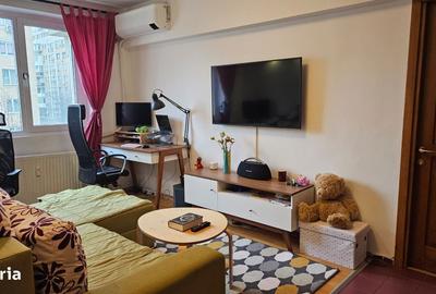 Apartament cu 3 camere decomandat în Tineretului - 13