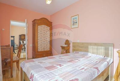 Apartament cu 3 camere semidecomandat, mobilat în Cetatea - 14