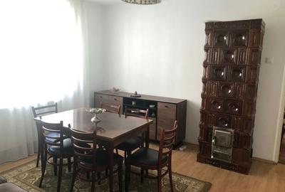 Apartament cu 3 camere decomandat în Central - 1