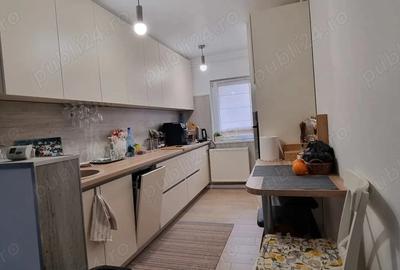 Apartament cu 3 camere decomandat în Astra - 2