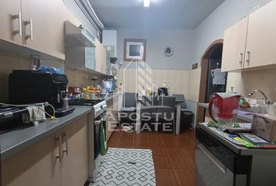 Apartament cu 4 camere, centrala proprie, 2 bai, terasa, zona Iosefin. - 4