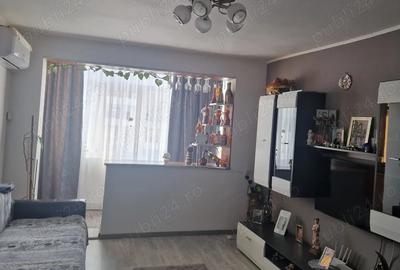 Apartament semi-decomandat 3 camere. - 3