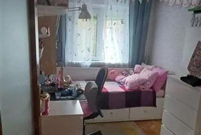 4 camere  decomandat etaj 2, vedere pe 2 parti, Girocului - 2