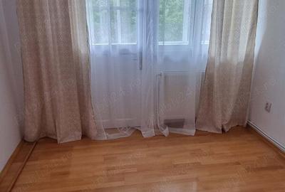 Apartament de vanzare - 4