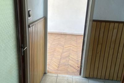 Apartament cu 4 camere decomandat în Central - 1