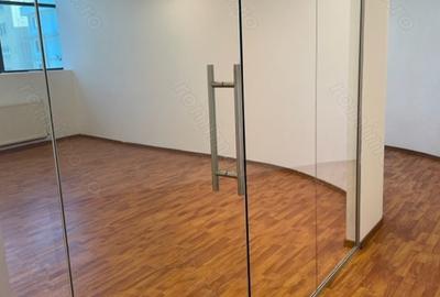 Spațiu comercial, de 156 mp, în Politehnica - 4