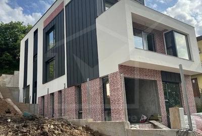 Spatiu de servicii cu acces public/Apartament Exclusivist in zona de case 94mp