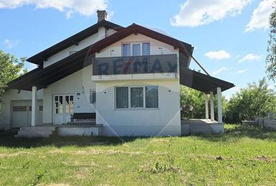 Casă cu 3 camere cu Teren 878 Mp în Central - 8