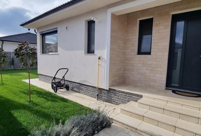 Casa de vanzare in Sintandrei, Locuinta moderna si independenta energetic Casa de vanzare in Sintandrei, Locuinta moderna si independenta energetic - 3