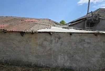 Casă cu Teren 1722 Mp în Vadu