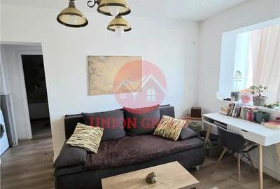 Apartament cu 3 camere semidecomandat, mobilat în Dacia