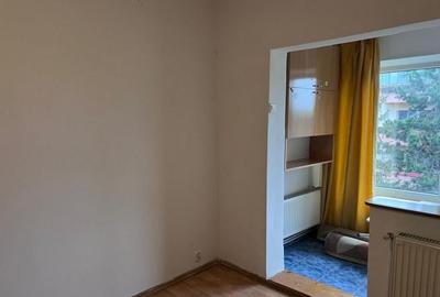 Apartament 3 camere de inchiriat, zona Politia Municipiului, et 3 - 12