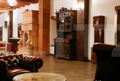 Casă cu 7 camere cu Teren 3000 Mp în Central - 3