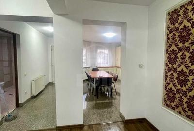 Casa cu 3 dormitoare, foarte spatioasa in zona linistita, zona Ciuperca Dambul R - 4