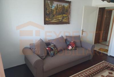 Apartament cu 3 camere semidecomandat, mobilat în Tomis Nord