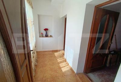 Casa cu 3 camere 70 mp ?i teren de 800 mp - 2