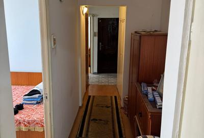 Aparatorii Patriei metrou - 3 camere , 2 bai , imobil reabilitat Aparatorii Patriei metrou - 3 camere , 2 bai , imobil reabilitat - 4