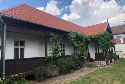 Casă cu Pridvor în zona centrală  Sfântu Gheorghe - 1