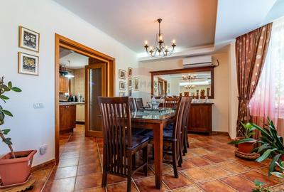 Casa / Vila in Corbeanca, pe strada Laguna Albastra, langa lac - 10