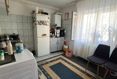 Apartament cu 3 camere semidecomandat în Exterior Vest - 2