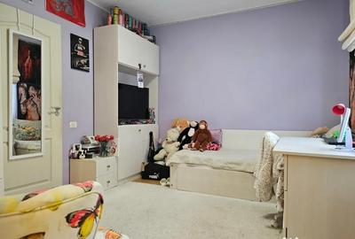 Apartament cu 3 camere decomandat în Tractorul - 6