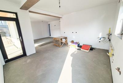 Casă cu 3 camere cu Canalizare în Bradu - 4