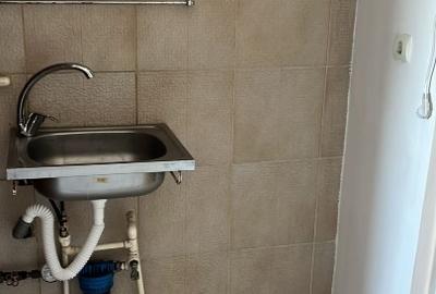 Apartament cu 3 camere nedecomandat în Micro 14 - 2