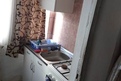 Apartament cu 3 camere decomandat în Central - 2