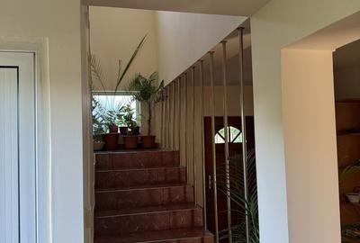 Casă cu 5 camere cu Teren 2100 Mp în Central - 11