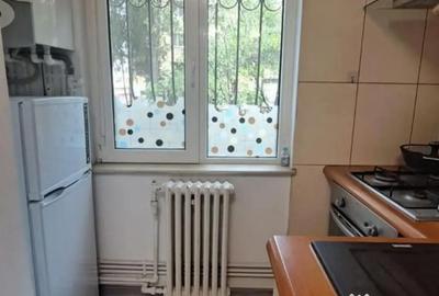 Apartament cu 2 camere semidecomandat în Casa de Cultură