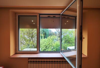 Apartament cu 3 camere semidecomandat în 1 Decembrie 1918