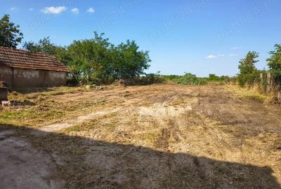Casă cu 2 camere cu Teren 2930 Mp în Poclușa de Barcău - 2
