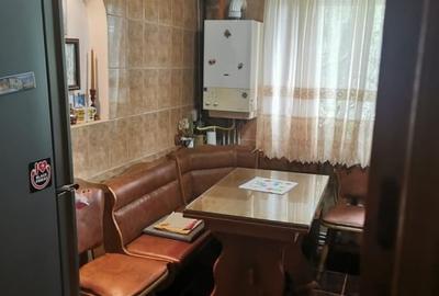 Apartament 3 camere Str. Aleea Florilor - 12