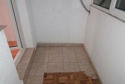 Basarabia(Chisinau), decomandat, etaj 1 - 8