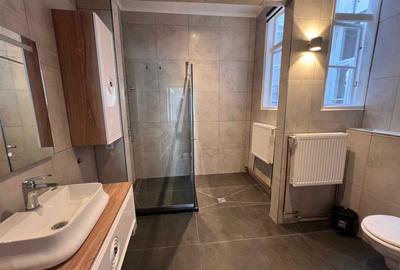 Casă cu 4 camere cu Teren 100 Mp în Central - 4