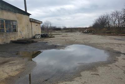 Teren de 8000 mp, în Confecții