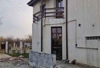 Casă cu 4 camere cu Canalizare în Străulești - 8