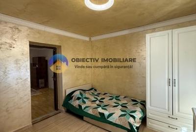 Casa + Teren de Vanzare cu Vedere la Munte - 7