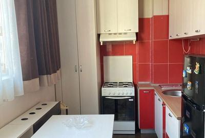 Garsonieră decomandată în UTA - 4