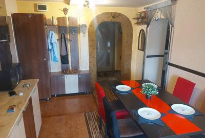 Inchiriez apartament 4 camere, 110 m patrati, etaj 4, zona Steaua, Timisoara