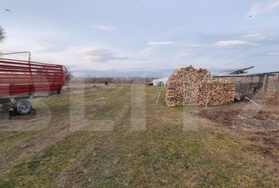 Teren de 6133 mp, în Central - 8