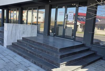 Spațiu comercial, de 40 mp, în Central - 6