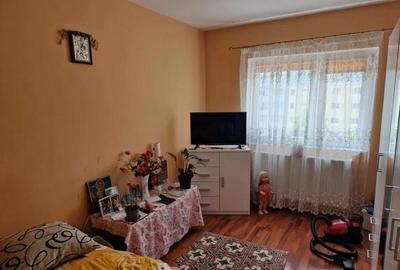 Apartament 2 camere, decomandat - zona Tractorul - 4