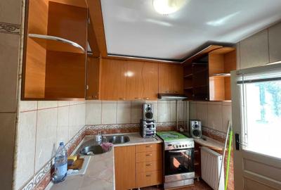 Apartament cu 3 camere decomandat în Micro 20 - 2