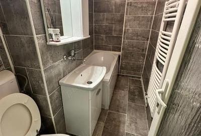 Garsonieră decomandată în Central