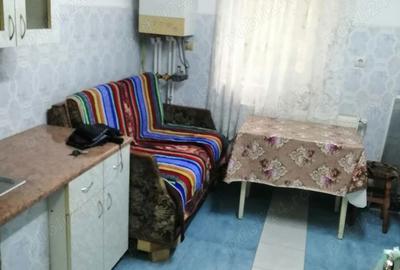 Apartament cu 4 camere decomandat în Bârlad - 10