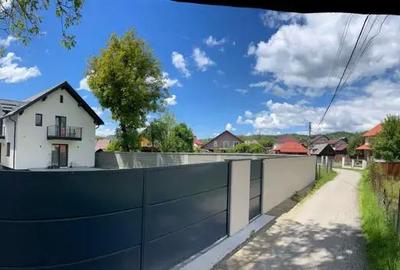 Casă cu 4 camere în Rus - 8